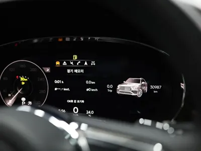 Bentley Bentayga 2022, 30990 км, за 188000000 KRW - фото 17