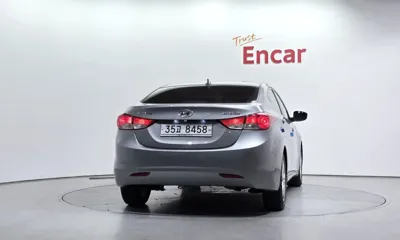 Hyundai Avante 2011, 142226 км, за 3600000 KRW