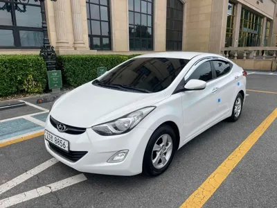 Hyundai Avante · 2012 год
