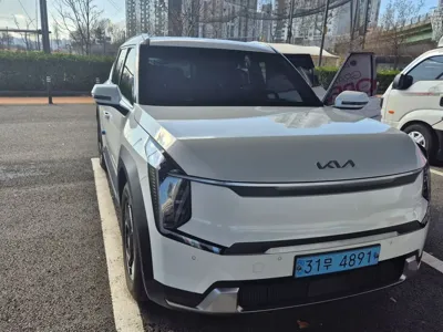 Kia EV9 · 2024 год