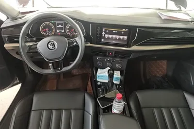 Volkswagen Passat 2021, 79700 км, за 83275.12 CNY - фото 9