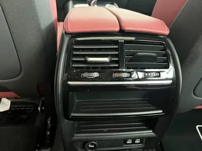 BMW 5 Series 2022, 65000 км, за 178800 CNY - фото 9