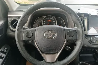 Toyota RAV4 2016, 102000 км, за 76993.8 CNY - фото 14