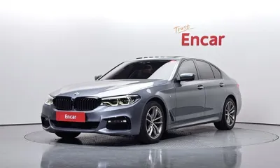 BMW 5-Series · 2017 год