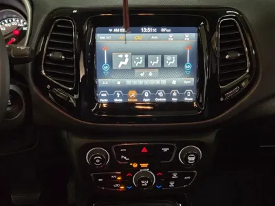 Jeep Compass 2018, 72317 км, за 12500000 KRW - фото 11