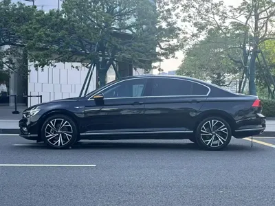 Volkswagen Magotan 2022, 45000 км, за 106800 CNY