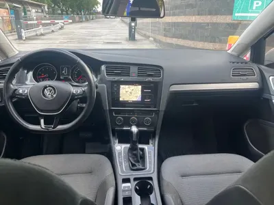 Volkswagen Golf 2020, 80000 км, за 56800 CNY - фото 8