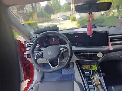 Volkswagen Lamando 2022, 49200 км, за 141200 CNY