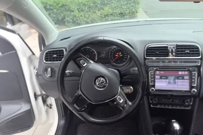 Volkswagen Polo 2014, 93900 км, за 31074.7 CNY - фото 20