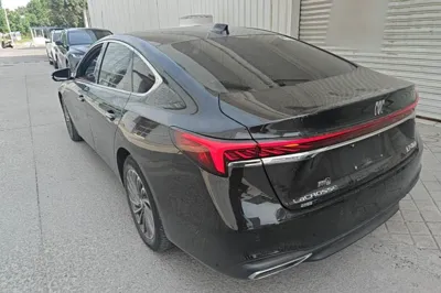 Buick LaCrosse 2023, 39200 км, за 136129.33 CNY
