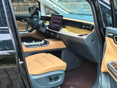 GAC Motor 传祺E8 PHEV 2024, 84000 км, за 129800 CNY - фото 9