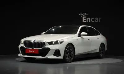 BMW 5-Series · 2025 год