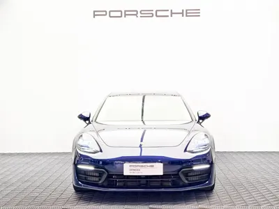 Porsche Panamera 2022, 27000 км, за 639800 CNY