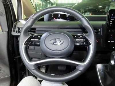 Hyundai Staria 2023, 32417 км, за 38000000 KRW - фото 8