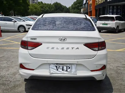 Hyundai Elantra 2019, 64000 км, за 38000 CNY