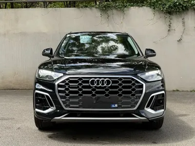 Audi Q5L 2022, 83000 км, за 172000 CNY