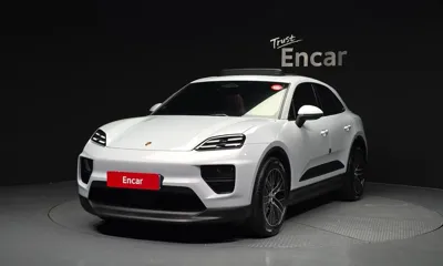 Porsche Macan · 2025 год