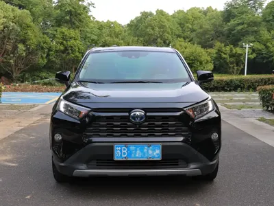 Toyota RAV4 · 2020 год