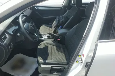Skoda Octavia 2018, 78300 км, за 53146.52 CNY - фото 20