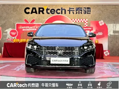 Volkswagen Passat 2024, 30000 км, за 117800 CNY