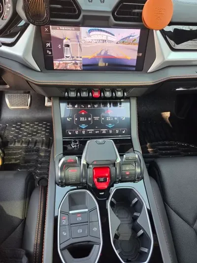 Lamborghini Urus 2025, 7211 км, за 371650000 KRW - фото 6