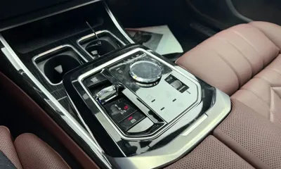 BMW 7-Series 2025, 9039 км, за 125000000 KRW - фото 9