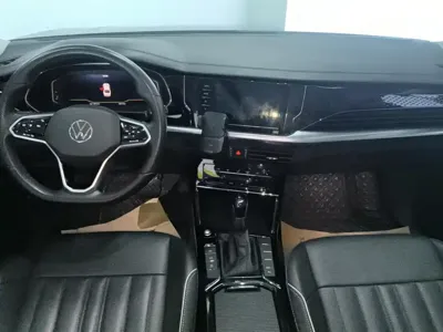 Volkswagen Passat 2022, 48000 км, за 113600 CNY - фото 12