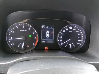 Hyundai Elantra 2018, 107800 км, за 31400 CNY
