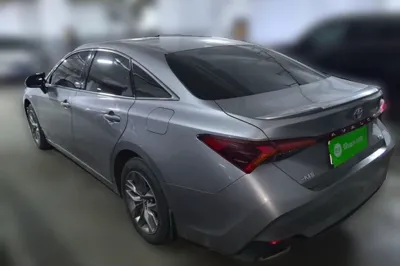 Toyota Avalon 2019, 81400 км, за 108611.16 CNY
