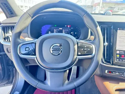 Volvo S90 2022, 58000 км, за 155700 CNY - фото 7