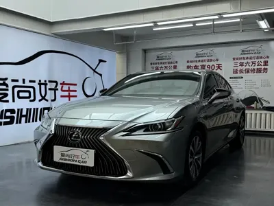 Lexus ES · 2019 год