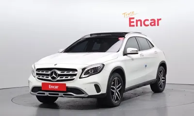 Mercedes-Benz GLA-Class · 2018 год