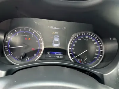 Infiniti Q60 2018, 96000 км, за 99800 CNY - фото 22