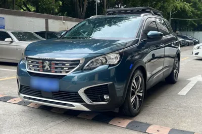 Peugeot 5008 · 2017 год