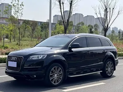 Audi Q7 · 2014 год