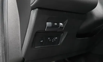 Land Rover Discovery Sport 2020, 117655 км, за 28900000 KRW - фото 28