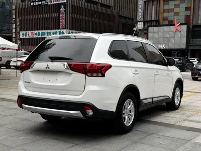 Mitsubishi Outlander (Import) 2016, 85000 км, за 39800 CNY