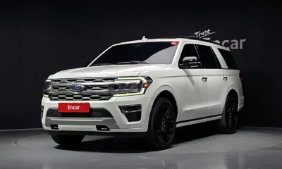 Ford Expedition · 2023 год