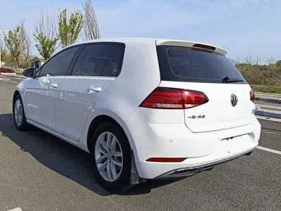 Volkswagen Golf 2018, 83000 км, за 55800 CNY - фото 7