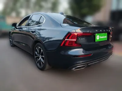 Volvo S60 2022, 64100 км, за 101839 CNY