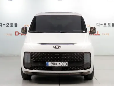 Hyundai Staria 2024, 17344 км, за 31900000 KRW