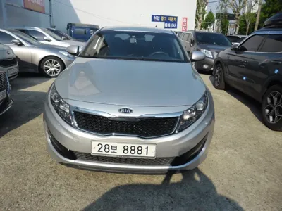 Kia K5 · 2011 год