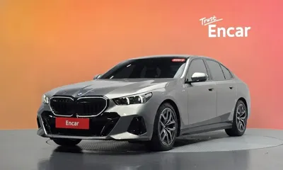 BMW 5-Series · 2025 год