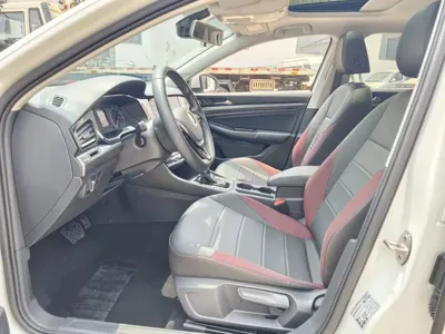 Volkswagen Bora 2022, 35500 км, за 79800 CNY