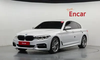 BMW 5-Series · 2017 год