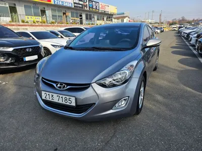 Hyundai Avante · 2012 год