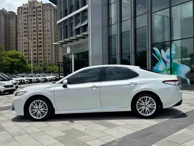Toyota Camry 2020, 28000 км, за 99900 CNY