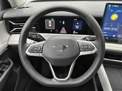 Jetta 捷达VS8 2025, 2800 км, за 121000 CNY
