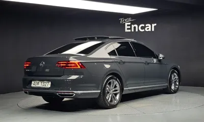 Volkswagen Passat 2018, 164087 км, за 17690000 KRW