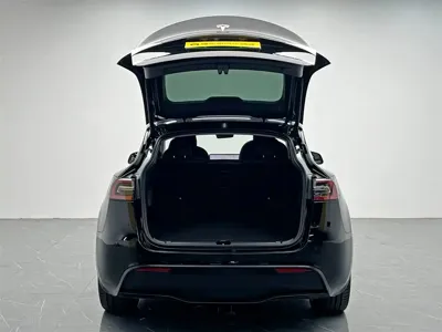 Tesla Model Y 2021, 75000 км, за 134800 CNY - фото 11